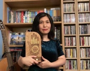 Mandarin teacher wins prestigious literary prize