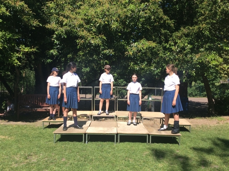 Year 6 rehearse for their up-coming Shakespeare performance!