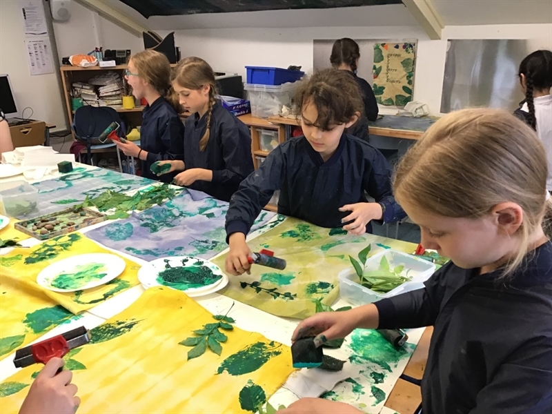 Year 5 enjoy art workshops led by Sixth Form Textiles Scholars