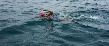 Alumna Hannah May Parker swims the channel!