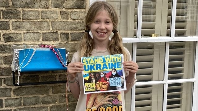 St Mary’s student Rosa H. makes and sells bracelets to support Ukraine
