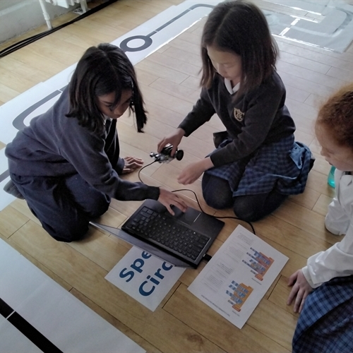 Junior School coders conquer the CrumbleBot Challenge!