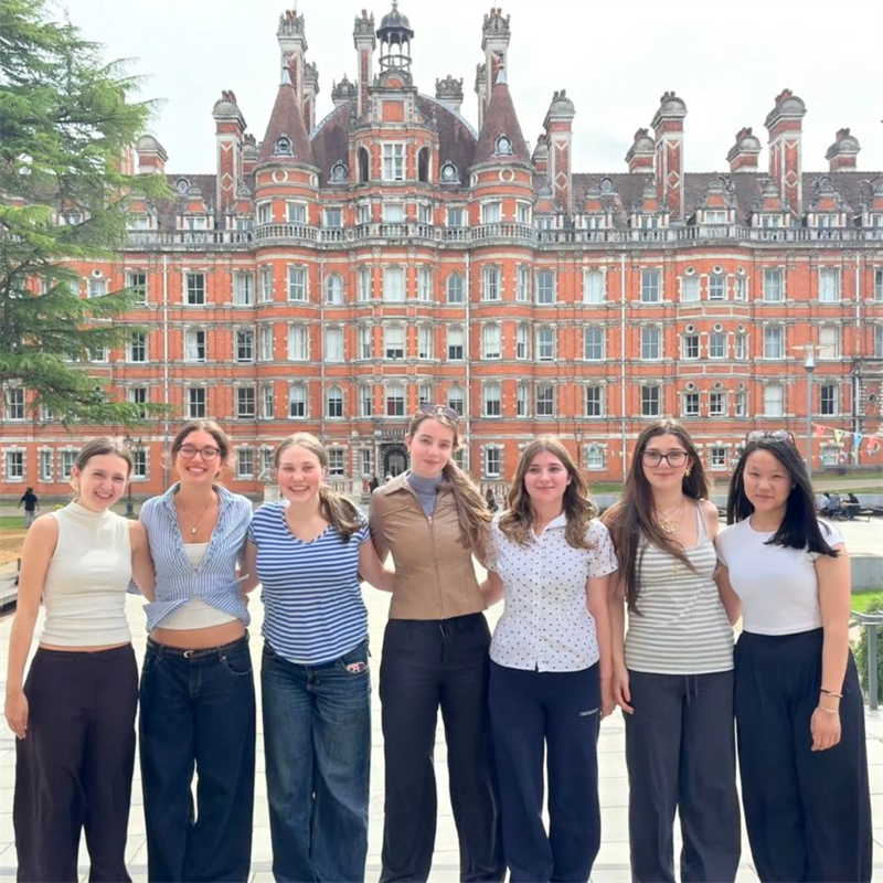 Students Put Psychology into Practice in Royal Holloway Challenge