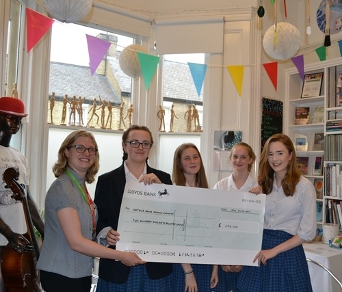 Art Café raises funds for Arthur Rank Hospice