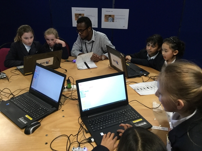 Year 4 visit the Science Centre and participate in a 'Computational Thinking Day'